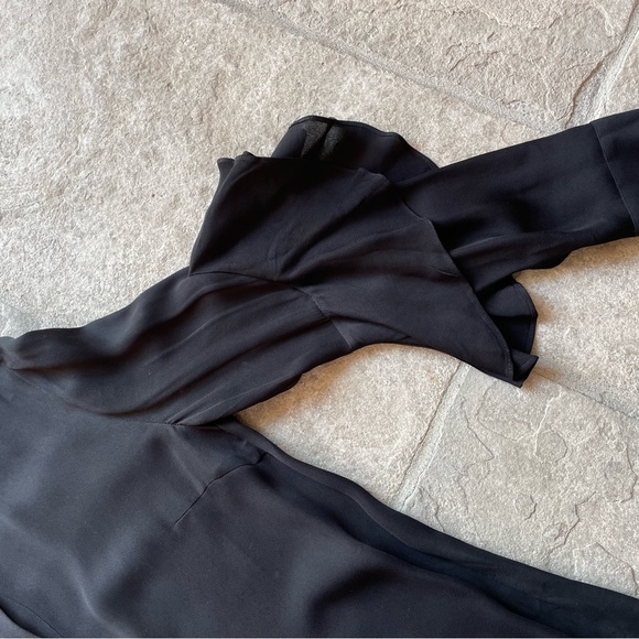 Club Monaco XS black long-sleeve blouse with ruffled sleeves - Picture 4 of 4